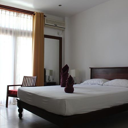 วิลลา กาปูรุ Hotel เนกอมโบ ภายนอก รูปภาพ