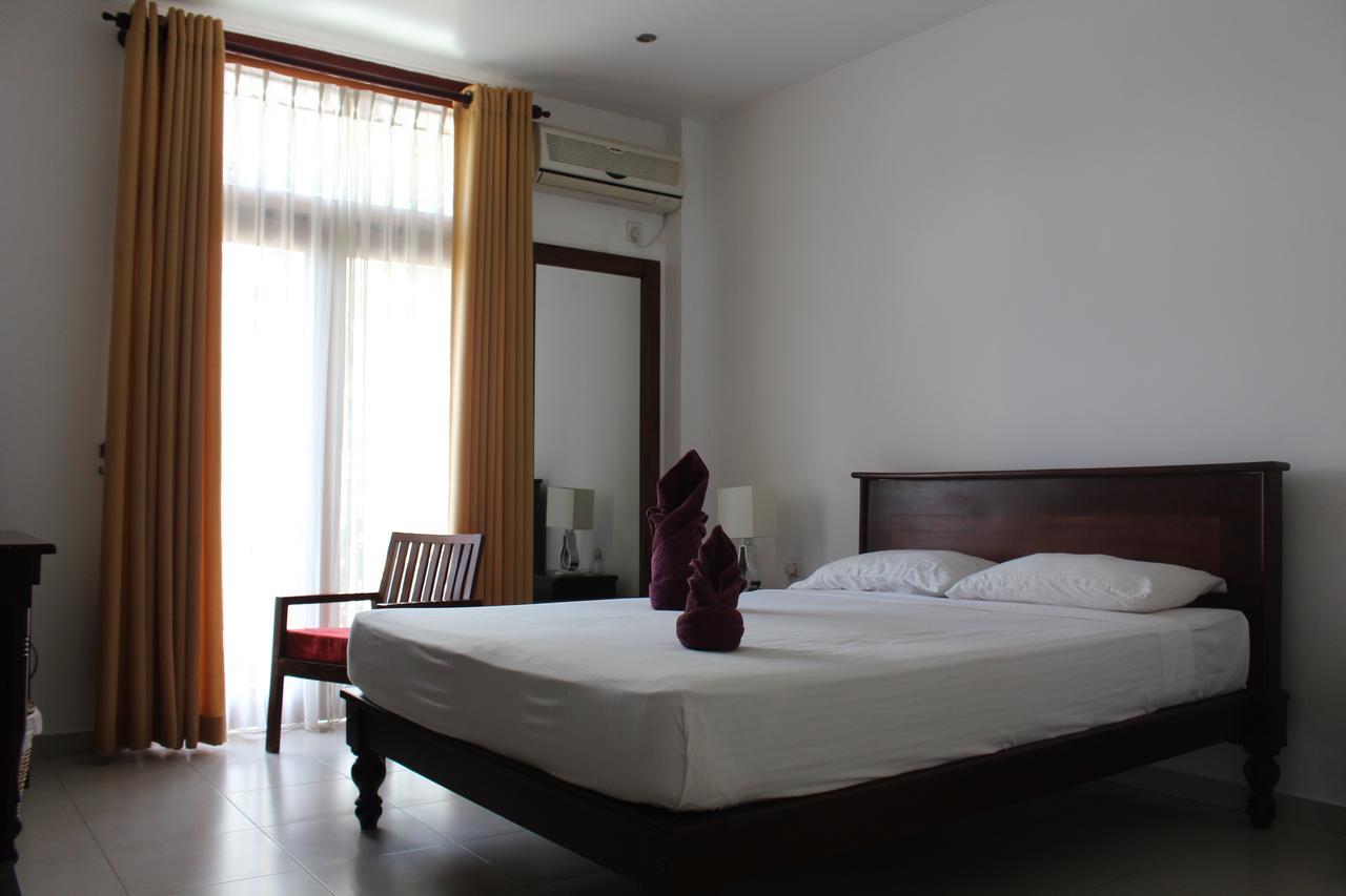 วิลลา กาปูรุ Hotel เนกอมโบ ภายนอก รูปภาพ